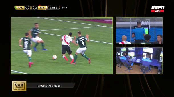 ¿Fue? El penal para River ante Palmeiras que cobró el árbitro y anuló el VAR