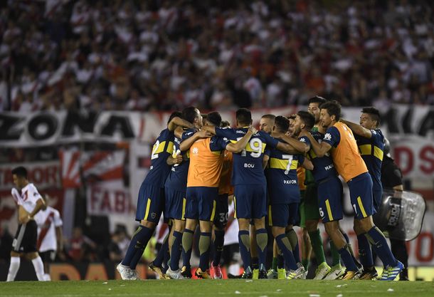 La locura arrancó en el campo de juego