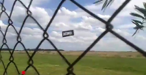 Cayó una avioneta publicitaria del Frente Renovador en Santa Teresita: mirá el video