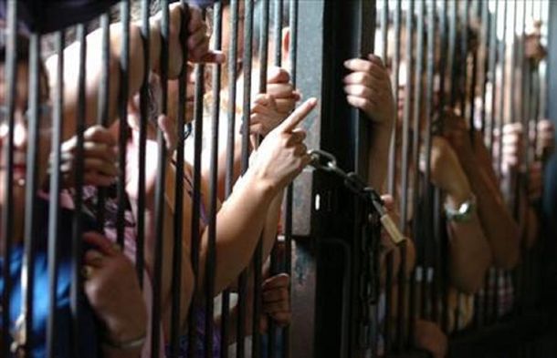 Las mujeres detenidas podrán recibir asignaciones familiares