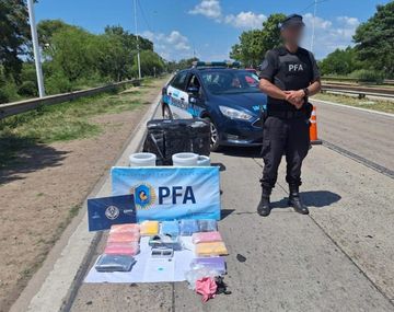 Allanaron un depósito de encomiendas del centro santafesino y encontraron 13 kilos de cocaína en dos secarropas.