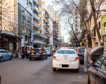 Vuelven las reglas y las multas para estacionar en la Ciudad
