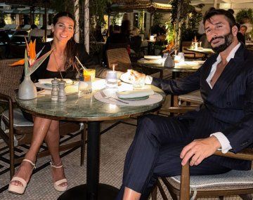 Hubo Sí: Cinthia Fernández se comprometió en Brasil con Roberto Castillo