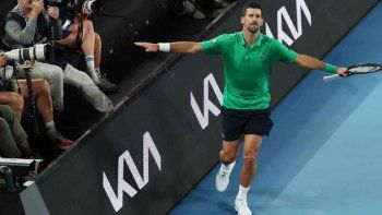 novak djokovic, imparable: 400 victorias en grand slams y alcanzo a roger federer en el abierto de australia novak djokovic, imparable: 400 victorias en grand slams y alcanzo a roger federer en el abierto de australia