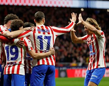 Golazo de Julián Álvarez para el 4-0 de Atlético ante Barcelona por Copa del Rey