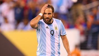 el hermano de higuain contra martino: el 9 en una final no se puede cambiar nunca el hermano de higuain contra martino: el 9 en una final no se puede cambiar nunca