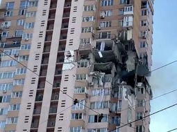 Rusia dice que era de Ucrania el misil que dañó edificio en Kiev
