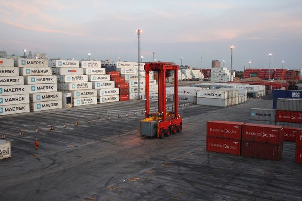 Montecon insiste en que el Estado uruguayo impide la libre competencia en el Puerto de Montevideo.