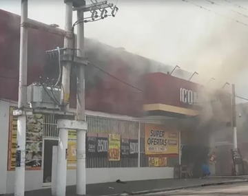 Voraz incendio en un supermercado dejó cinco muertos