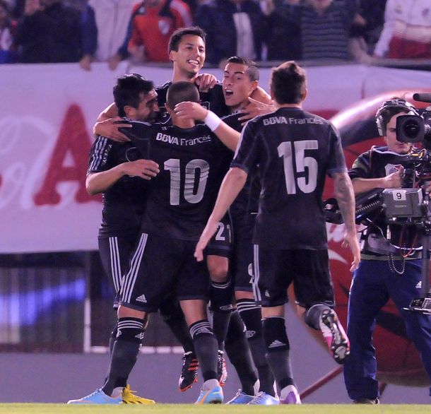 River goleó a Atlético de Rafaela y sigue de cerca a Newells