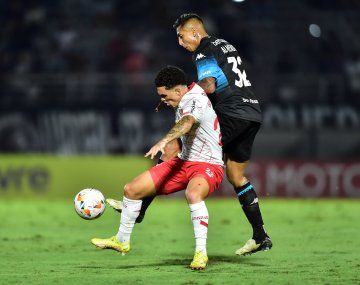 Racing perdió con Bragantino y postergó su clasificación a octavos