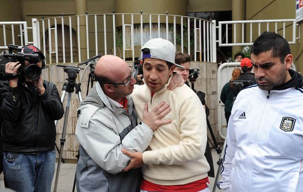 Los captores del padre de Tevez se molestaron por la difusión en los medios