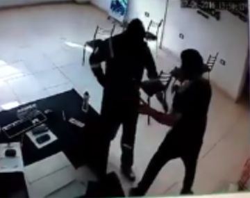 Entró armado a una agencia