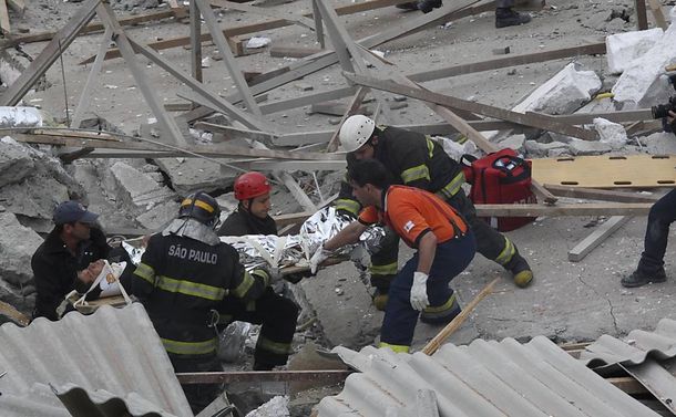 Tragedia en Brasil: al menos 7 muertos por un derrumbe