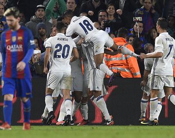 Real Madrid celebra el empate ante Barcelona