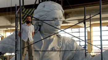 todo listo para la inauguracion de la escultura de juana azurduy todo listo para la inauguracion de la escultura de juana azurduy