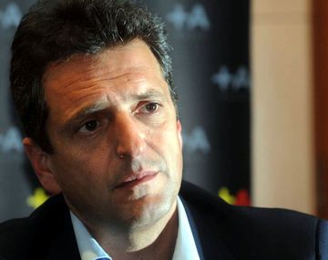 En medio de una feroz interna