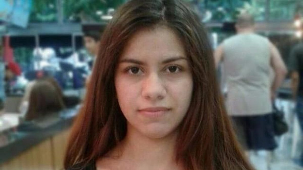 Tiene 20 años y desapareció cuando fue a un kiosco en La Plata