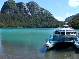 El destino al que se puede acceder en barco y tiene unos colores y paisajes imperdibles El destino al que se puede acceder en barco y tiene unos colores y paisajes imperdibles
