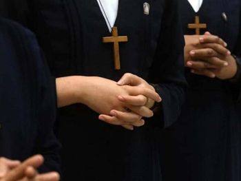 Misterio por las dos monjas misioneras que fueron enviadas a África y volvieron embarazadas