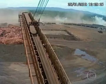 Así fue el avance del alud de desechos al ceder la represa en Brumadinho