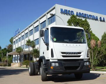 Ahora le llegó el turno a Iveco: suspendieron a 900 trabajadores