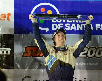 Girolami ganó la final nocturna del Súper TC 2000 en Santa Fe