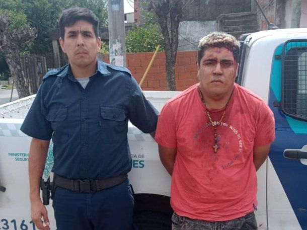 Insólito: detuvieron a un ladrón que robó un auto mientras estaban en vivo