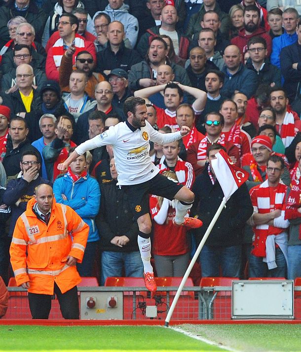 El United venció a Liverpool en un duelo clave por el pasaje a la Champions
