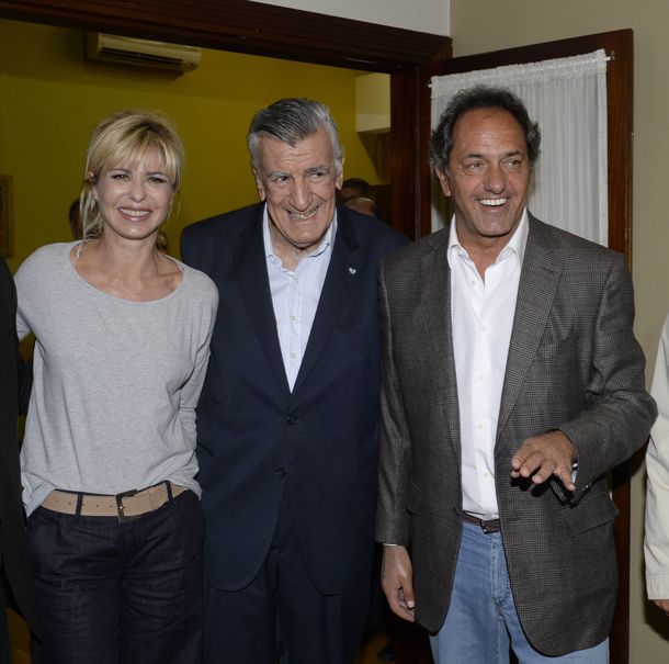 Gioja, por Radio 10: Queremos dar el apoyo a la fórmula Scioli-Zannini