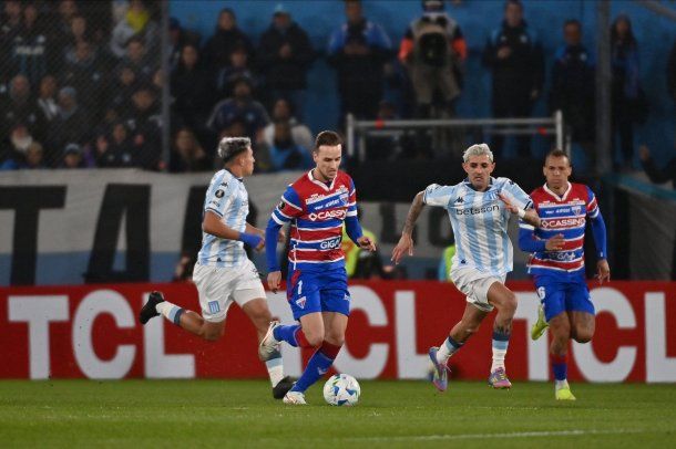 Con un golazo agónico de Maravilla Martínez, Racing venció a Fortaleza y ganó su grupo de la Copa Libertadores Con un golazo agónico de Maravilla Martínez, Racing venció a Fortaleza y ganó su grupo de la Copa Libertadores