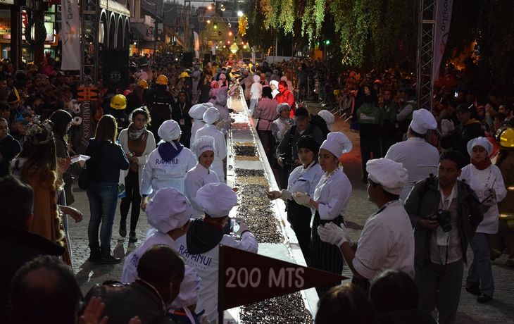 En Bariloche se hizo la barra de chocolate más grande del mundo