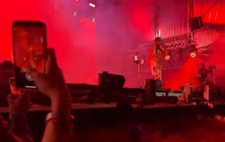 La furia de YSY A con un fanático que se metió en su show