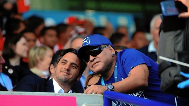 Agustín Pichot y Diego Maradona