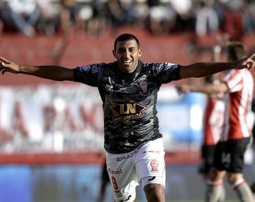 Huracán le ganó a Estudiantes y sumó su primera alegría en el torneo