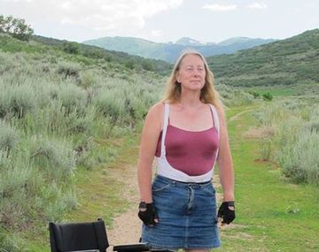 Jennigs-White prefiere andar sobre ruedas