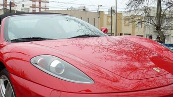 ingreso de manera ilegal una ferrari y ahora afronta una denuncia penal ingreso de manera ilegal una ferrari y ahora afronta una denuncia penal