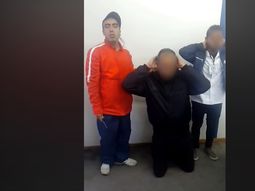 Mendoza: cuatro presos tomaron de rehenes a un docente y un guardiacárcel por casi cinco horas