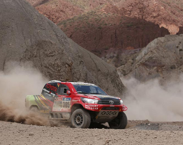 El Dakar atraviesa la 6° etapa en la altura de Uyuni