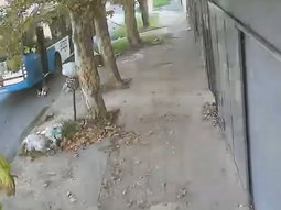 El niño sufrió quemaduras y golpes, además de que tiene un fuerte hematoma en el tobillo. El niño sufrió quemaduras y golpes, además de que tiene un fuerte hematoma en el tobillo.