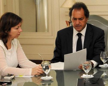 Scioli prometió elevar el piso de Ganancias a $25 mil