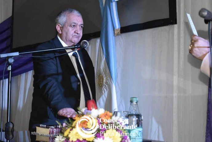 Neuquén: Un concejal de Plaza Huincul murió arrumbado en una guardia esperando una cama UTI