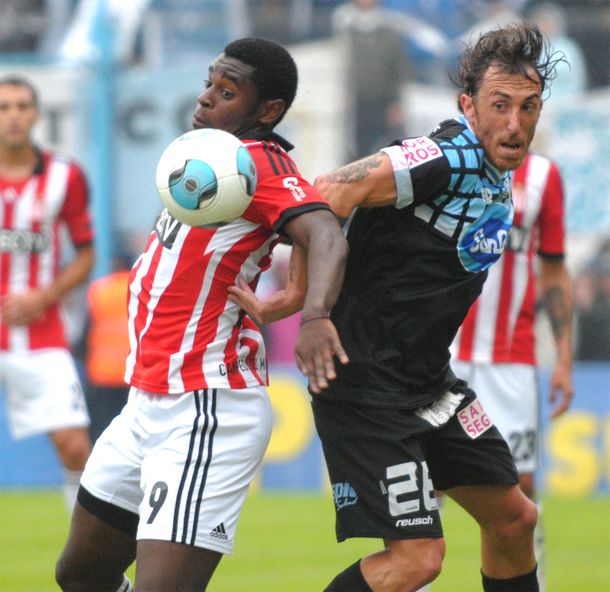 Estudiantes ganó en Rafaela y salió del fondo de la tabla