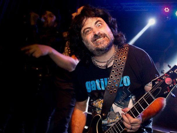 Flema echó a su histórico guitarrista por apoyar a Javier Milei y destrozar al peronismo