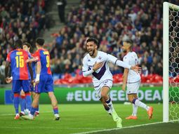 Doblete de Nico González para que Fiorentina sea finalista