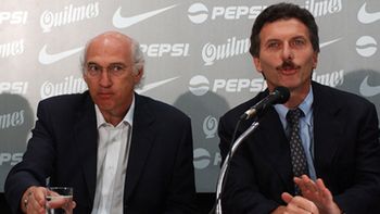 otra conferencia polemica y escandalosa en la historia de boca: bianchi vs macri otra conferencia polemica y escandalosa en la historia de boca: bianchi vs macri