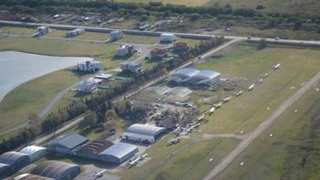 tragedia: chocan dos avionetas y muere un piloto tragedia: chocan dos avionetas y muere un piloto