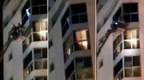 Rescatan a una nena que estaba colgada de un balcón