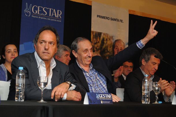 Scioli respaldó la lista de candidatos a diputados del FpV en Santa Fe
