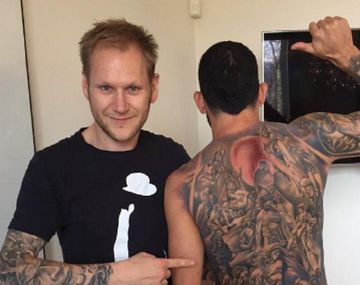 Un jugador de la Selección se tatuó toda la espalda: ¿de quién se trata?